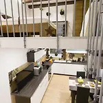 Sweet Getaway Apartment - Central & Parking